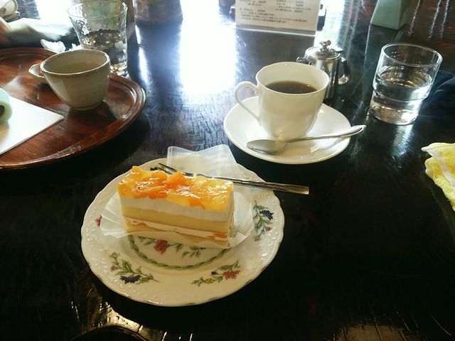 山荘画廊・臥龍茶屋