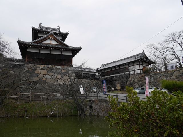 門と櫓は復元されています_郡山城跡