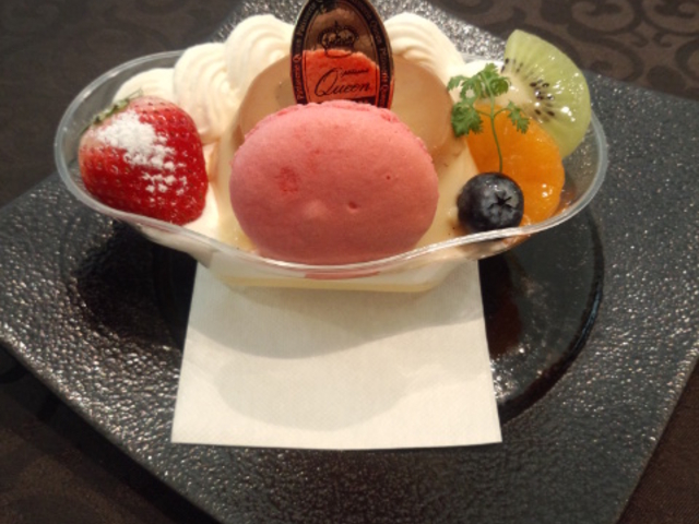 プリンアラモード最高_クィーン洋菓子店 本店