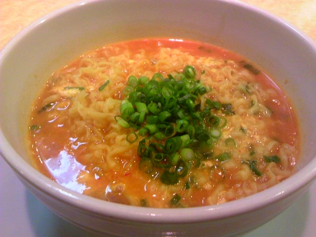 〆の韓流ラーメン_つる屋