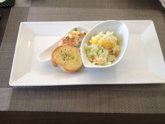 ランチのサラダ_パスタ・カフェ スタイル