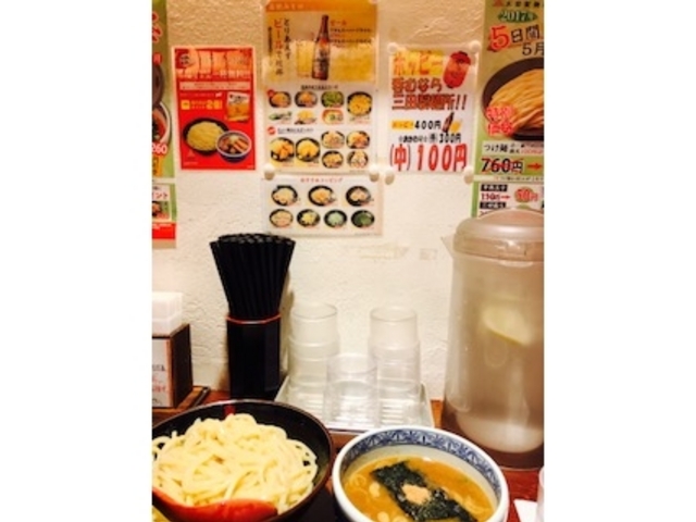 つまみも充実しています_三田製麺所 渋谷道玄坂店