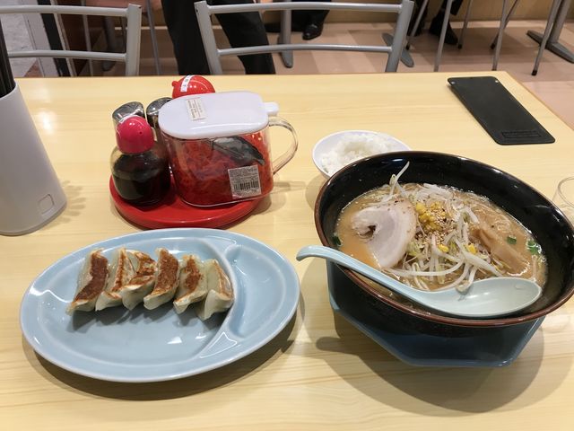 このセットで1100円は高い_味噌亭