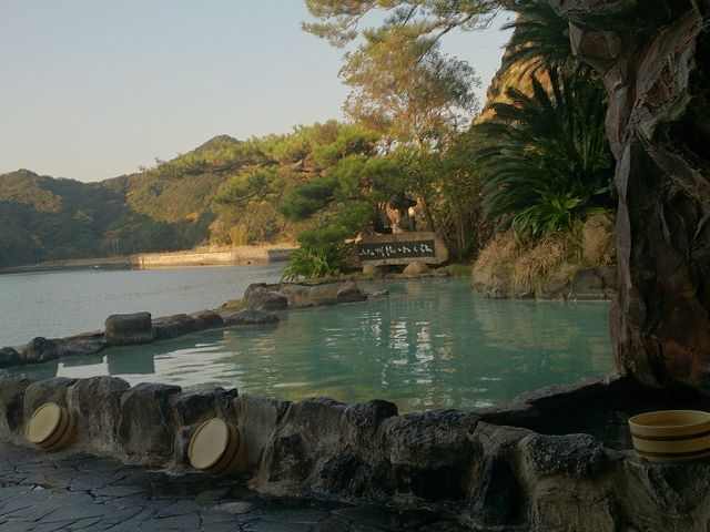 露天風呂「紀州潮聞之湯」_中の島