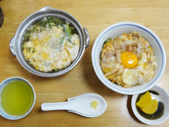 丼と鍋食って1000円というお得感♪_鳥喜多