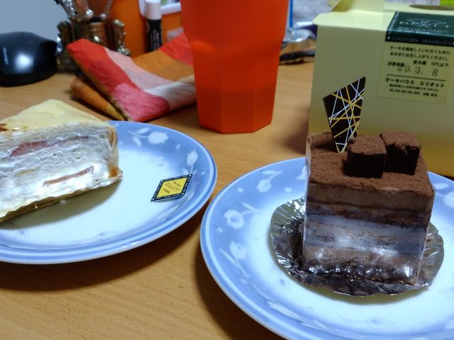 ミルクレープが評判_ケーキハウス エリオット