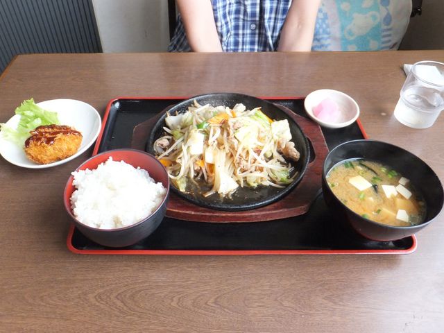 野菜炒め定食_みくりやゴルフセンター内の食堂