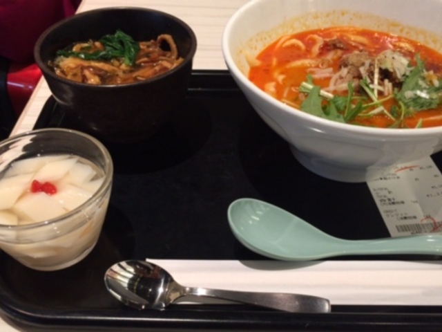 セットメニューには杏仁豆腐がついていました。_TOKYO AIRPORT RESTAURANT