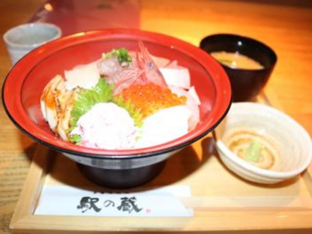 海鮮丼_八兆屋駅の蔵金沢駅店