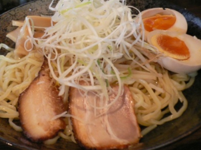 いつも辛みそつけそばばかり食べています_ばくだん屋 本店