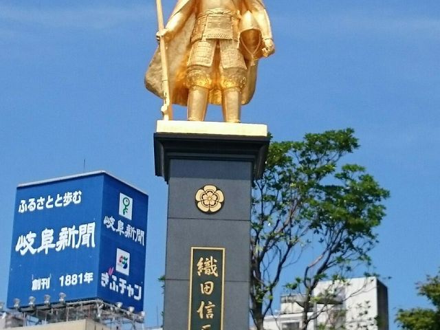 信長像_信長ゆめ広場