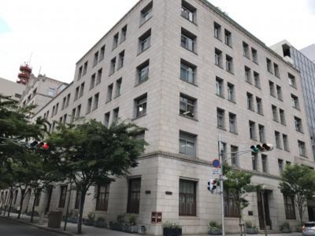 外観_8番館