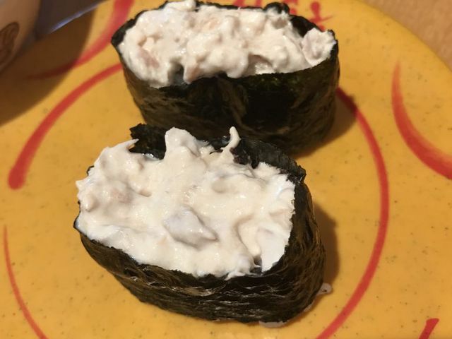ネタたっぷりのツナ_スシロー 彦根外町店