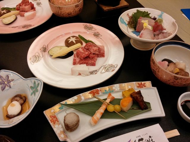 夕食_由布院 ことぶき 花の庄