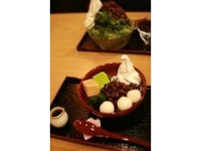 かき氷の抹茶も濃厚です_茶房いせはん