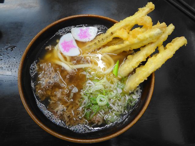 肉ごぼう天うどん_資さんうどん 徳吉店