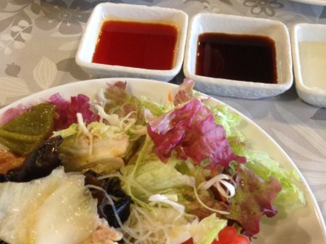 調味料やたれがいろいろあるので味付けはお好みで_中華居酒屋 天府酒家 池袋店
