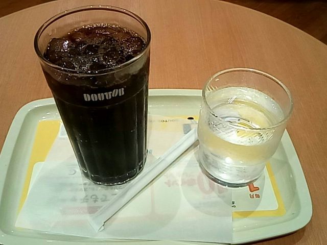 アイスコーヒー。満足な量です_ドトールコーヒーショップ 本町店
