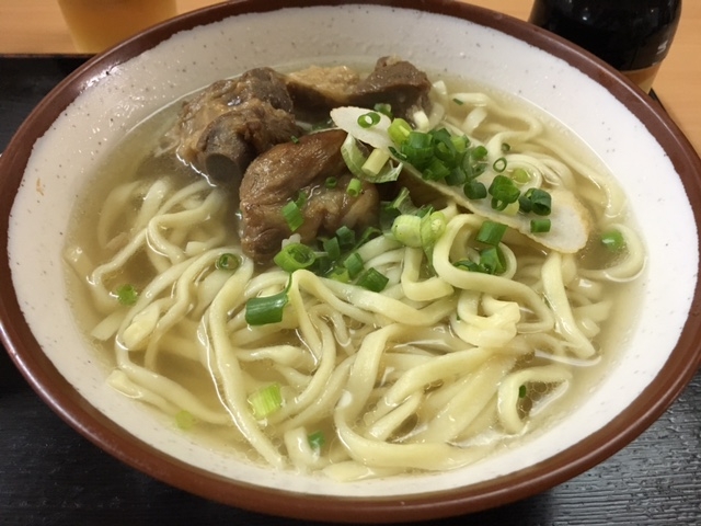 ソーキそば_いちぎん食堂