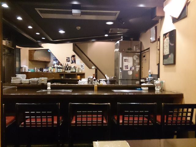 ちょっと遅めの夕食だったので、最後の客でした_牛おおた