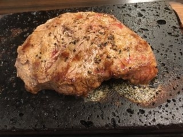 分厚いステーキ_STEAK HOUSE やっぱりステーキ 1st