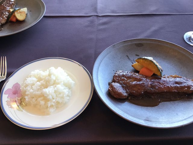 メインのステーキ_メルキュール京都宮津リゾート&スパ