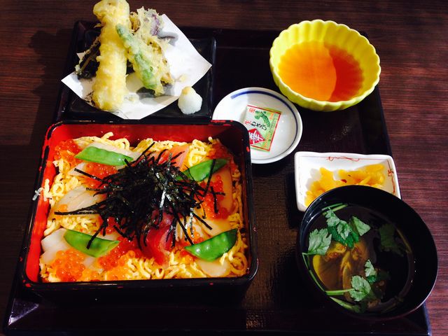松茸海鮮ちらし寿司。_和食処 木更津庵