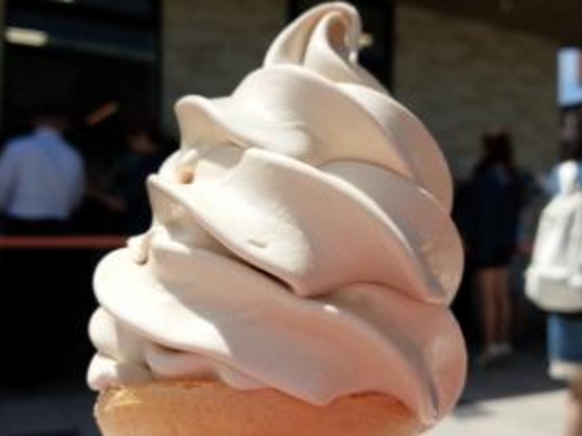 ソフトクリーム_ミカドコーヒー・軽井沢プリンスショッピングプラザ店