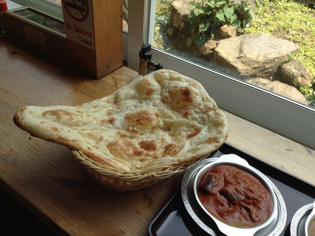 大きなナン_ONSEN食堂