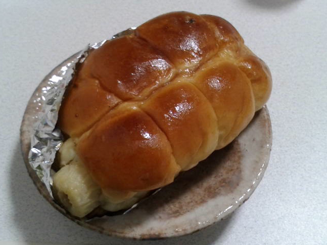 どんぐり名物ちくわパン_どんぐり イオン札幌桑園店