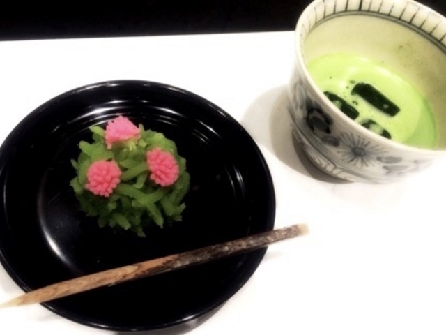 鶴屋吉信_鶴屋吉信・三越・日本橋店
