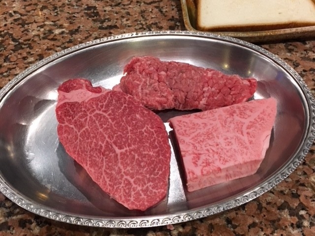 ヒレ・赤身・ロースの三種_宮崎 ミヤチク