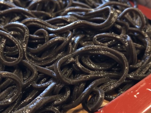予想以上に真っ黒!!_小堀屋本店