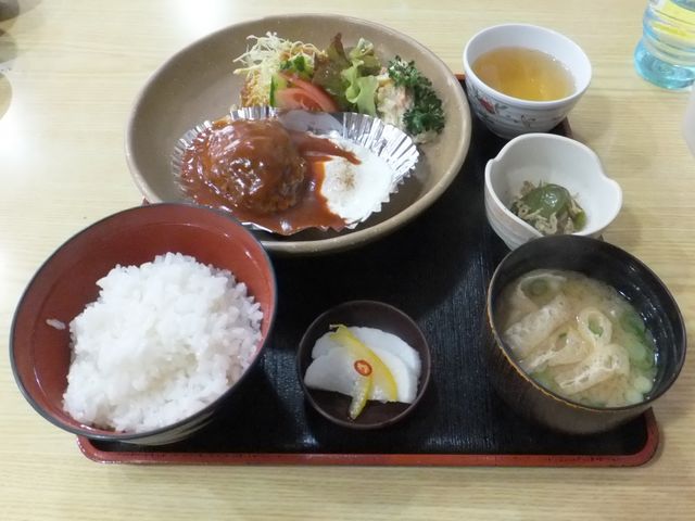 ハンバーグ定食_リバーサイド大扇