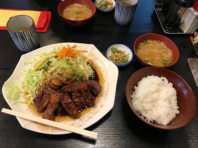 食べやすくてお気に入りのこま切れ定食_まつもとの来来憲