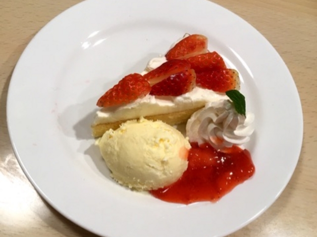 いちごプレート_ジョナサン 月島店