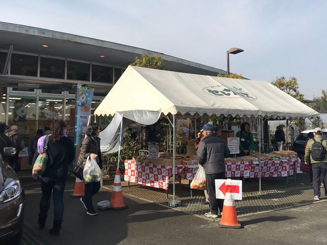 【セレサモス】外のテントには他県のJAの出店があります_セレサモス