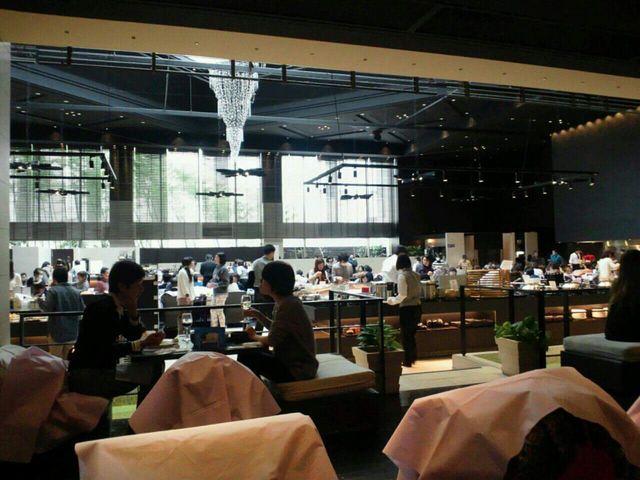 おしゃれな空間_LUXE DINING HAPUNA(リュクスダイニング ハプナ)