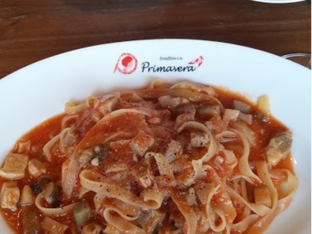 トマトソースパスタ_トラットリア プリマヴェーラ
