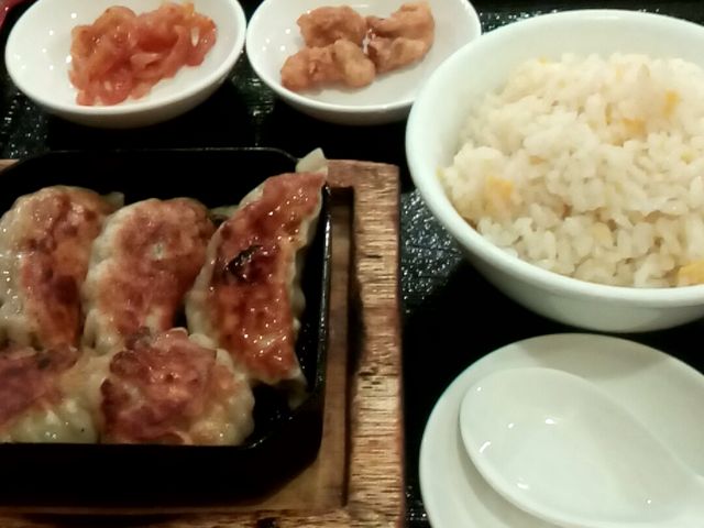 餃子のセット_海鮮餃子 帆船 プレナ幕張店