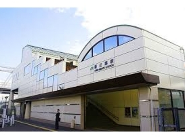 粉丸の最寄り駅は武蔵野線新三郷駅からすぐ。_粉丸