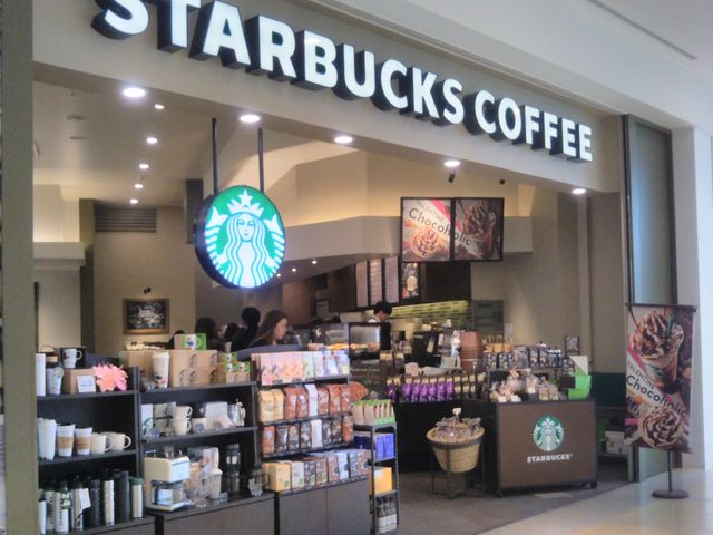 『スターバックスコーヒー ららぽーと横浜店』。_スターバックスコーヒーららぽーと横浜店