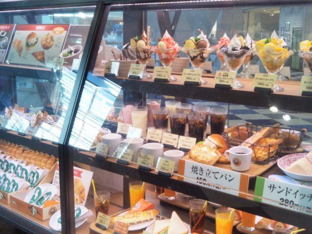 『サンマルクカフェのパフェ』。_サンマルクカフェ 東京ららぽーと豊洲店