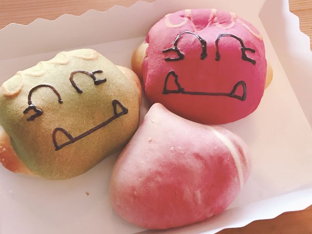 鬼のメロンパンはちょうど焼きたてで出てきました♪可愛くて美味しかったです(*^_^*)_道の駅童話の里くす