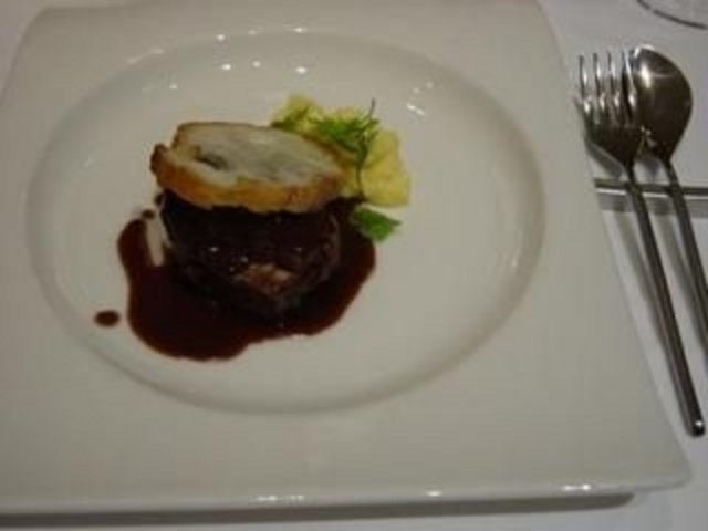 柔らかい牛肉の煮込みです_ランファン・キ・レーヴ
