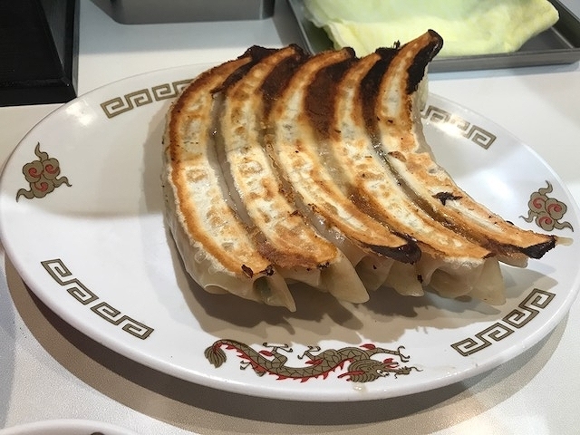 ジャンボ餃子_御座候姫路駅B1 FAIR店 姫路駅B1 フェスタ味楽街