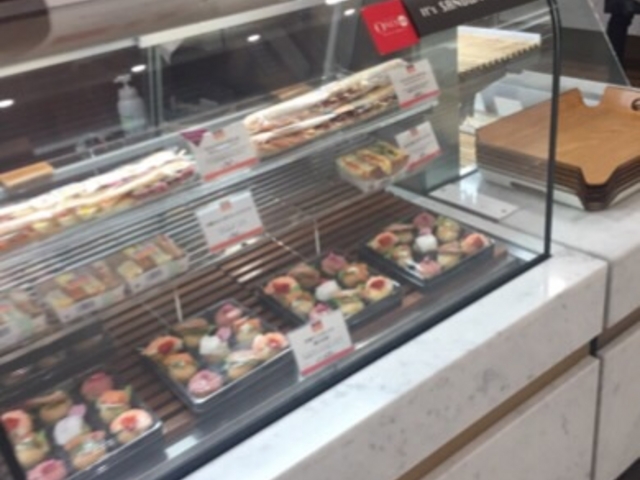 ディスプレイが華やかです。_It’s sandwich magic 伊勢丹新宿本店