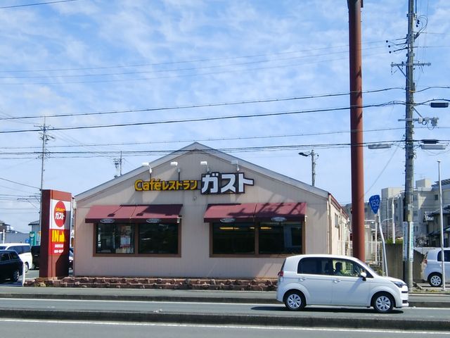 住吉バイパス沿いのお店です_ガスト 浜松有玉店