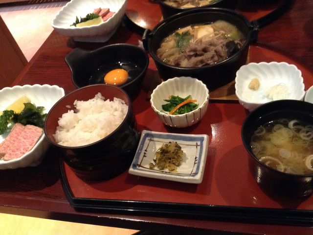 米沢牛の牛鍋定食_登起波分店 登