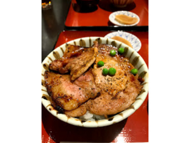 豚丼_はげ天 本店